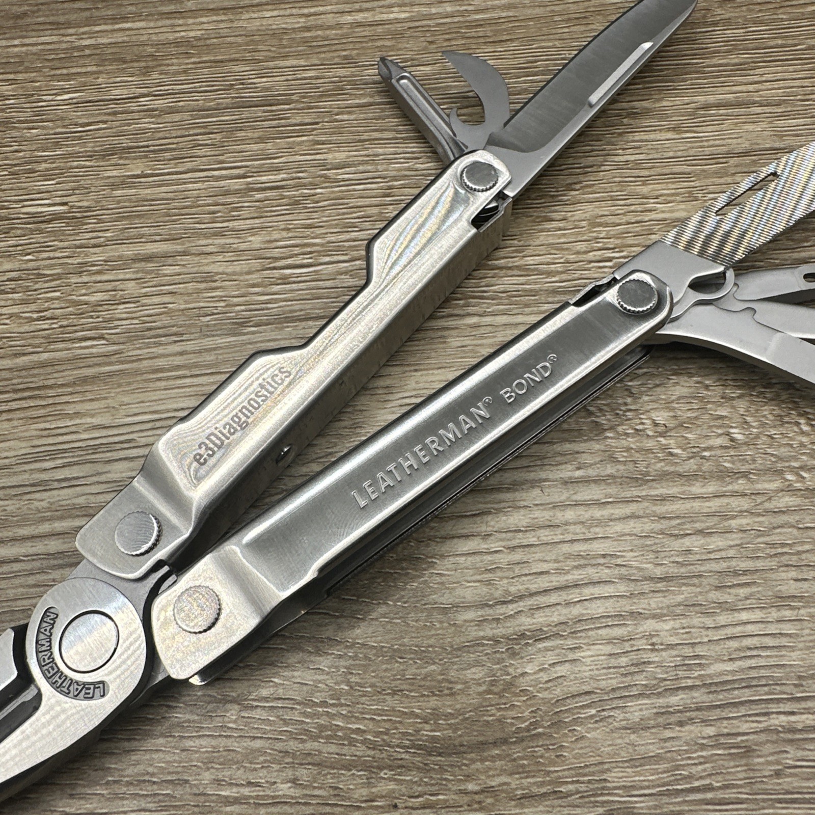 LEATHERMAN Bond Multitool, Stainless Steel Everyday Tool!