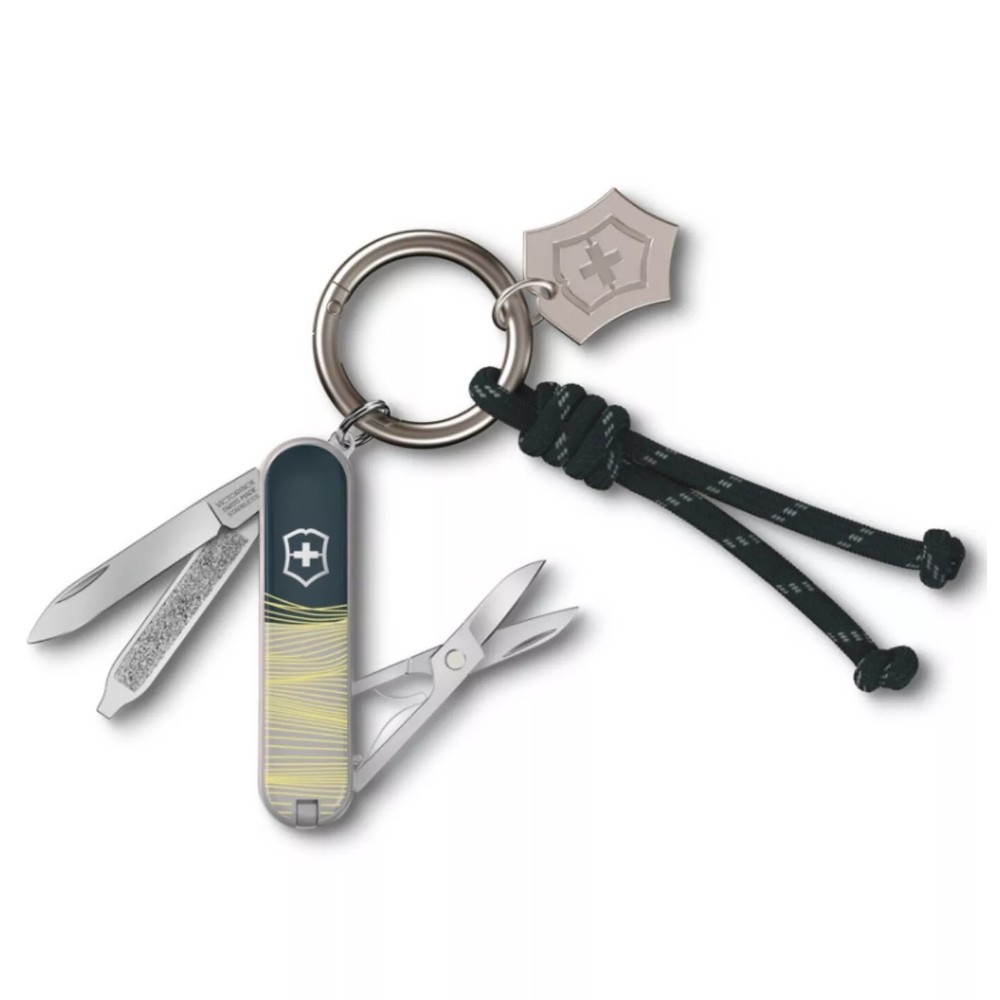 Victorinox Swiss Army Classic SD New York Style Pocket Knife – 35105L23NY