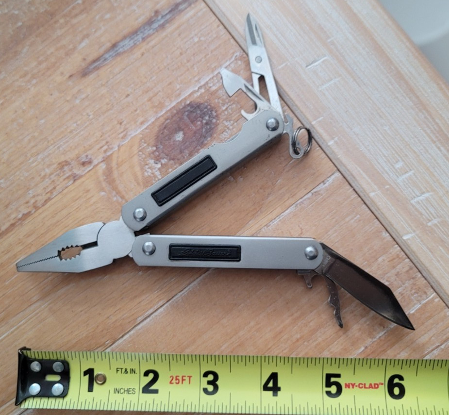 Eddie Bauer 5 Function Multi-Tool – Stainless – Lock Lever – Very Good Condition