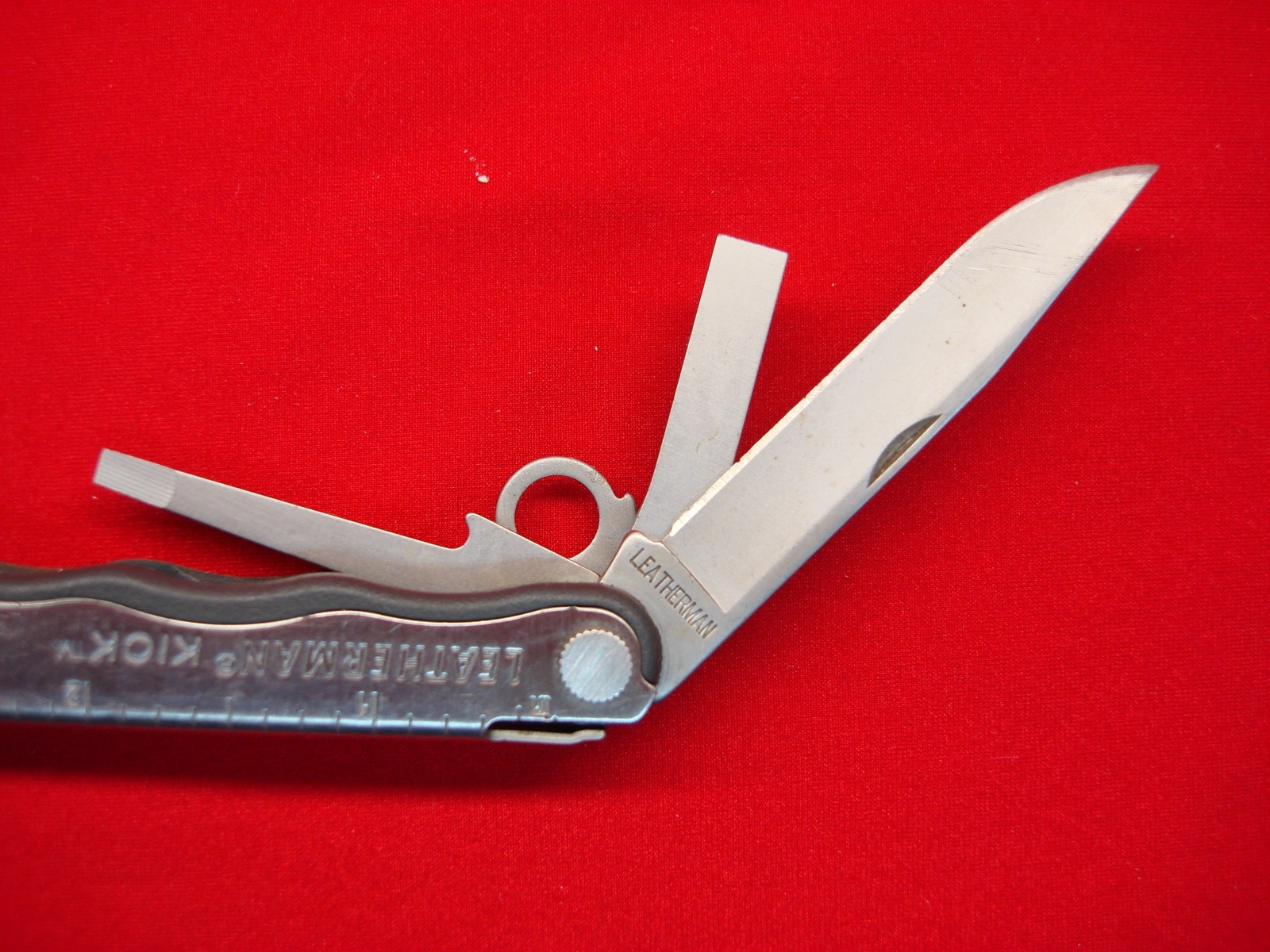 LEATHERMAN KICK MULTI-TOOL – GENUINE WITH 5 TOOLS – PREOWNED BUT VERY NICE COND.