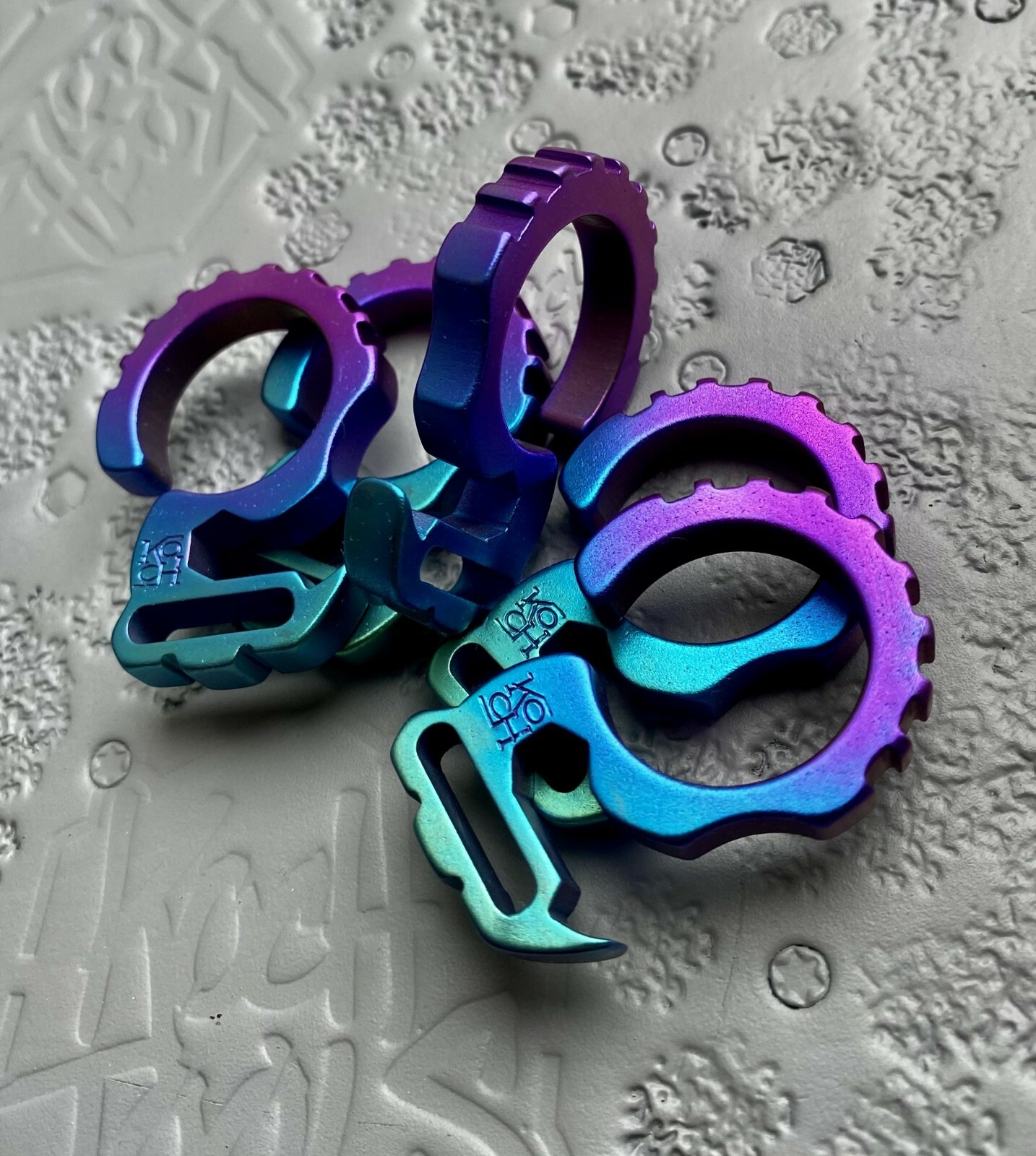 KOCH Tools – Culprit OG – 1/4” Purple to Green Fade Titanium
