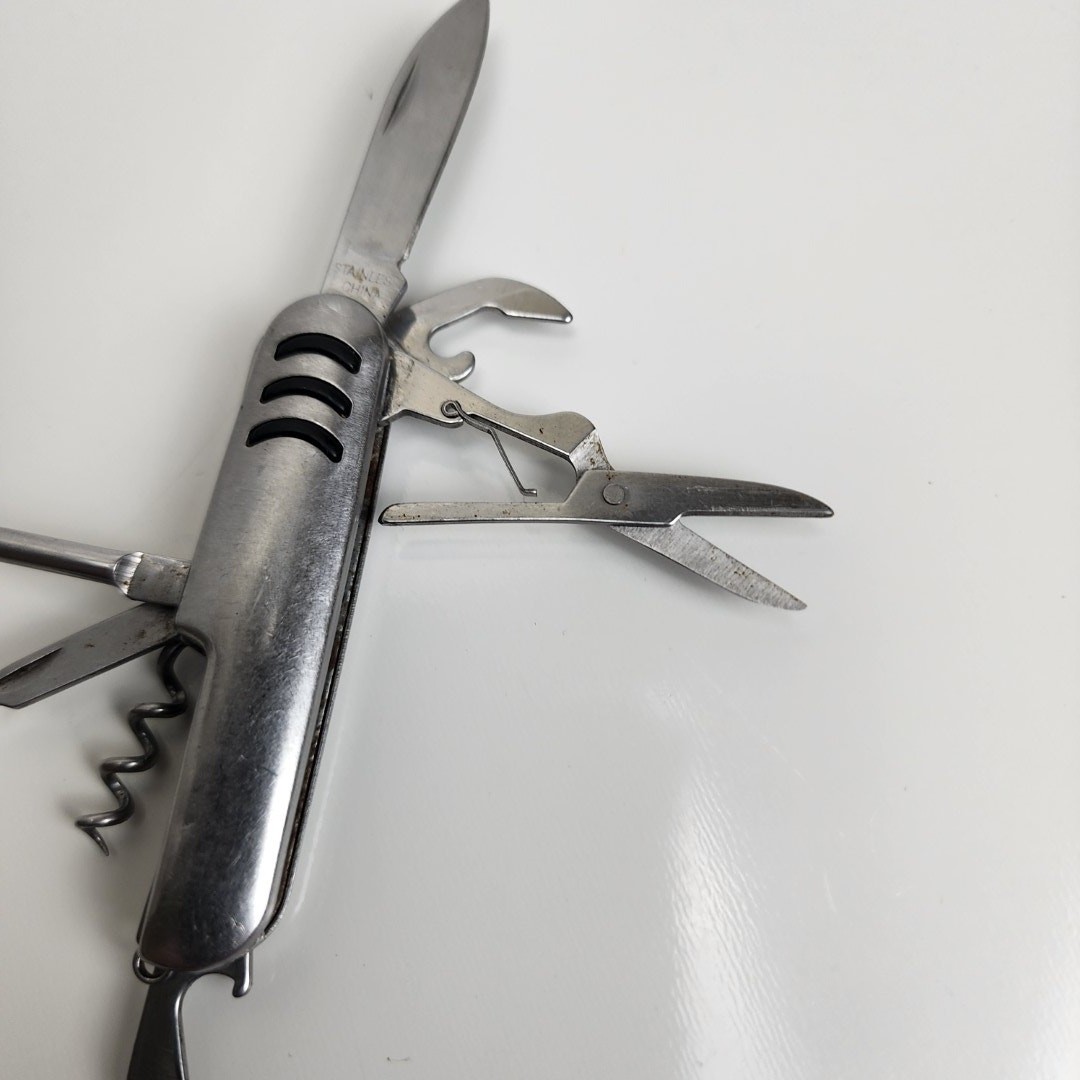VTG 7in1 Multi 3 inch Rubber Grips Outdoor Stainless Steel Utility Camping Tool