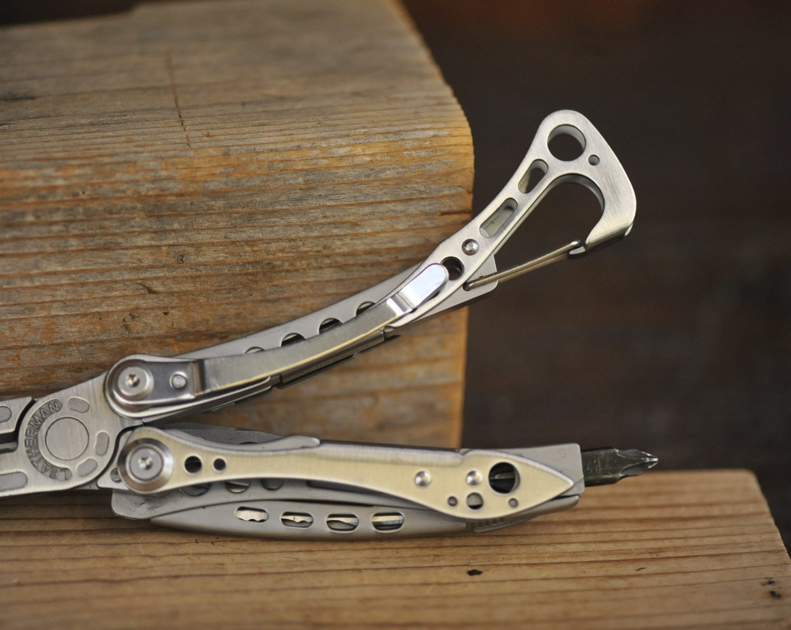 Leatherman Skeletool Multi-Tool, Combo Blade, Bit Driver, Stainless, USA