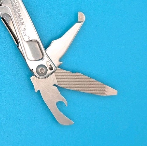 Leatherman Rev 3.8″ Multi-Tool, Stainless! With Sheath!