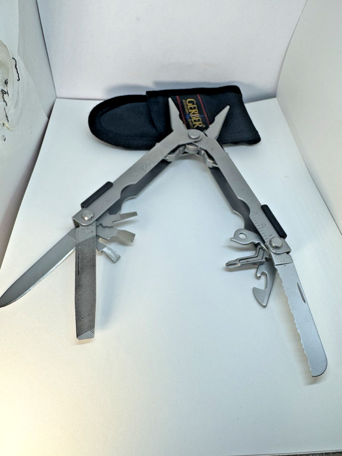 Excellent Gerber Legendary Blades Multi Tool In Nylon Belt Pouch Simonds USA