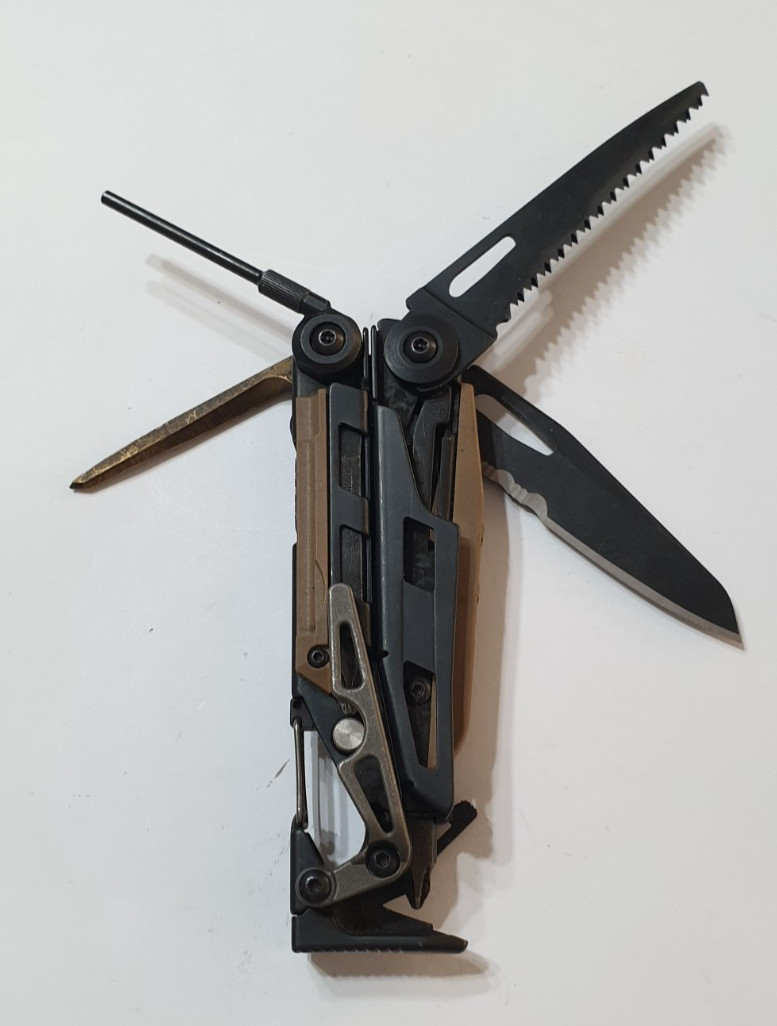 🔥 Leatherman MUT 2011 Multi Tool Military With Wrench Retired Collectable Rare