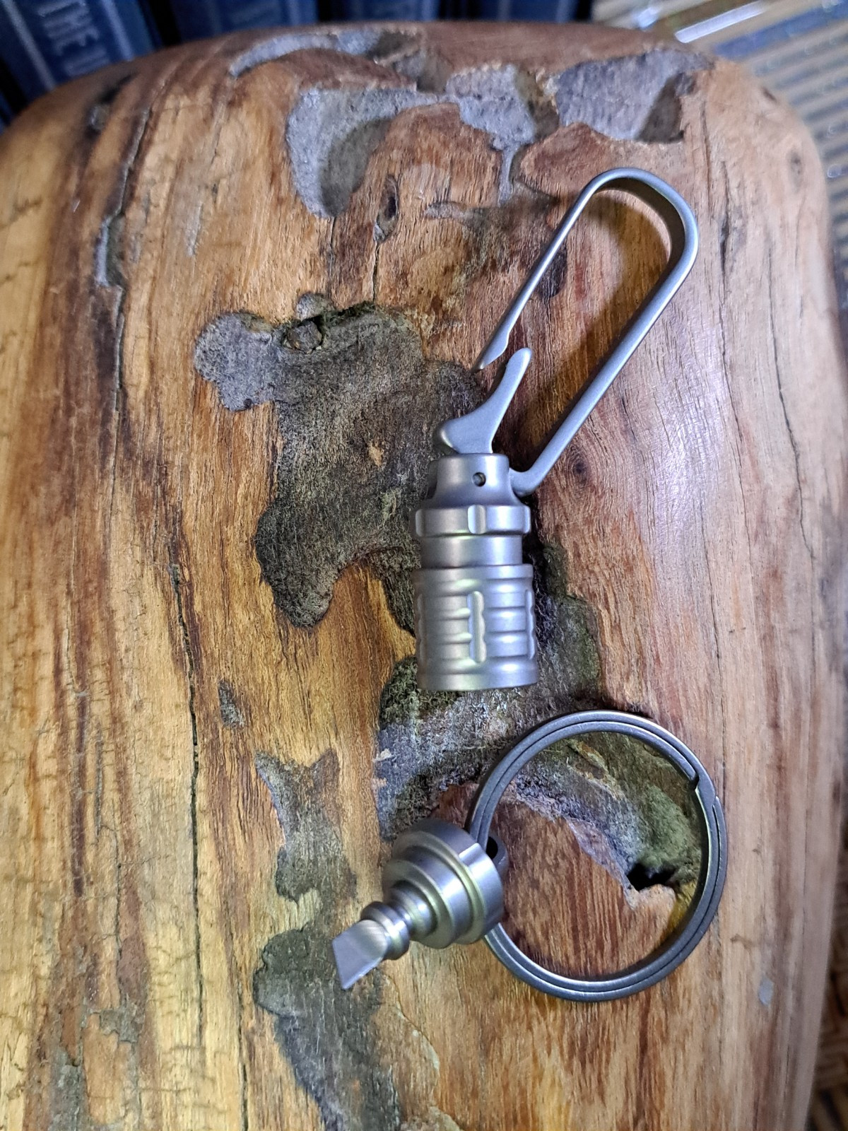 EDC Titanium Keychain Belt Loop Clip Quick-Release With Built-in Box Opener