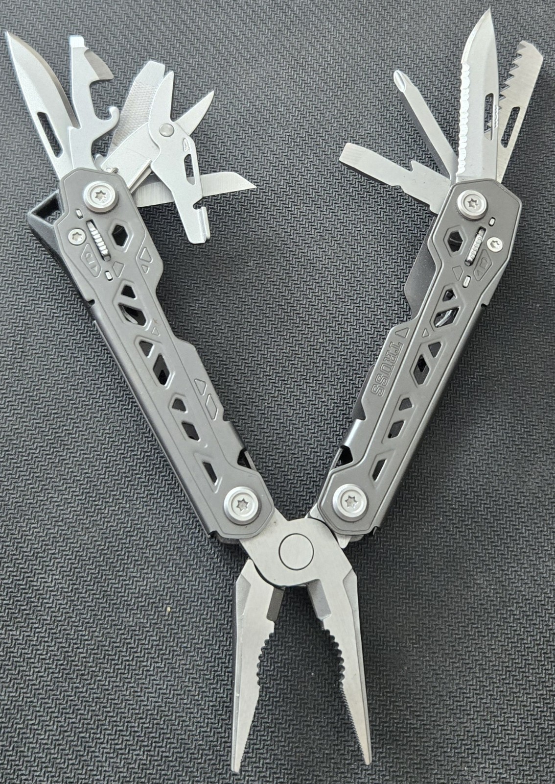 Gerber Truss 17-in-1 Tactical Multi Tool EDC Needle Nose Pliers W/ Sheath