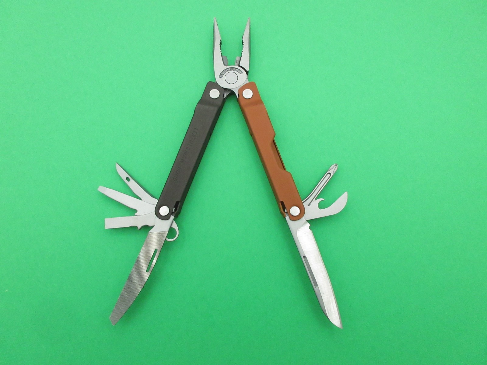 Leatherman Bond Burnt Sienna Folding Multi Tool Knife w/ Sheath Box