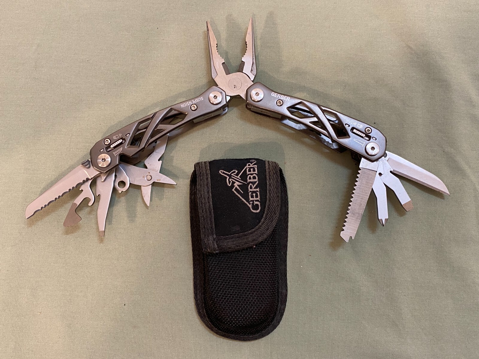 GERBER Suspension Multi-Tool Gray WITH Sheath — Great Condition