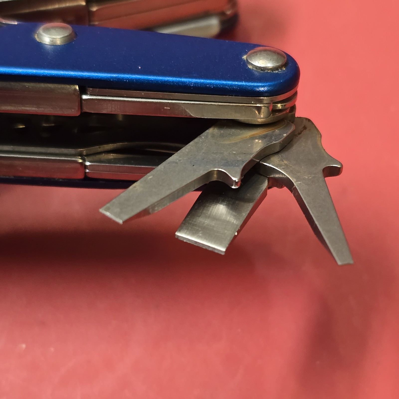 LEATHERMAN JUICE CS4 BLUE RETIRED MULTI TOOL PLIERS KNIFE SCISSORS