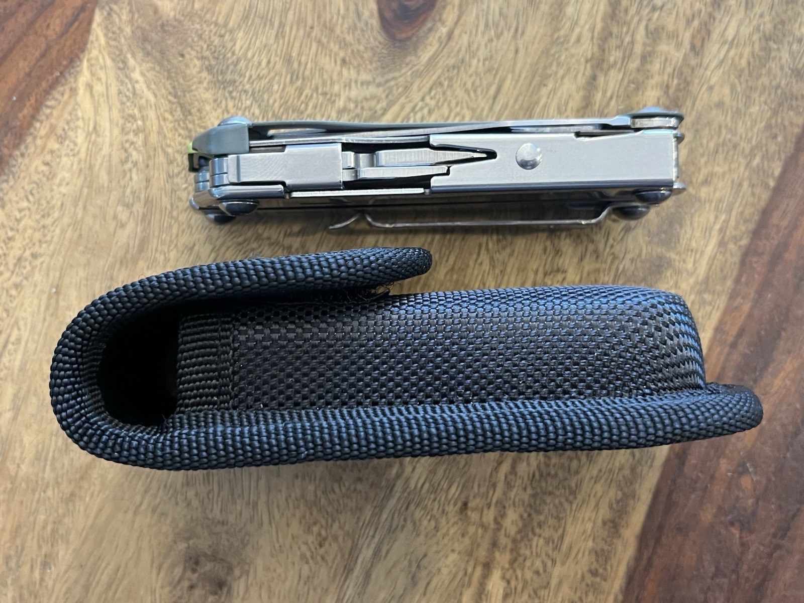 LEATHERMAN SIDEKICK® 14 Tool Stainless Steel Multi-Tool Green w/Nylon Sheath