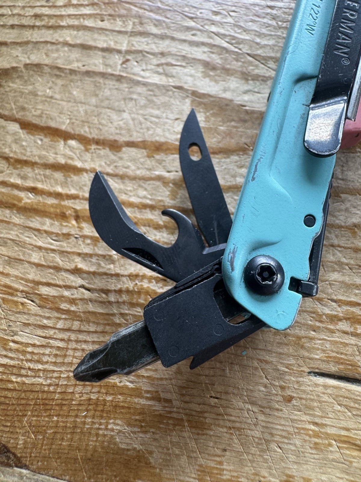 LEATHERMAN SIGNAL Coyote Aqua/Black USA Combo Blade 19 Tools – Used Ferro Rod
