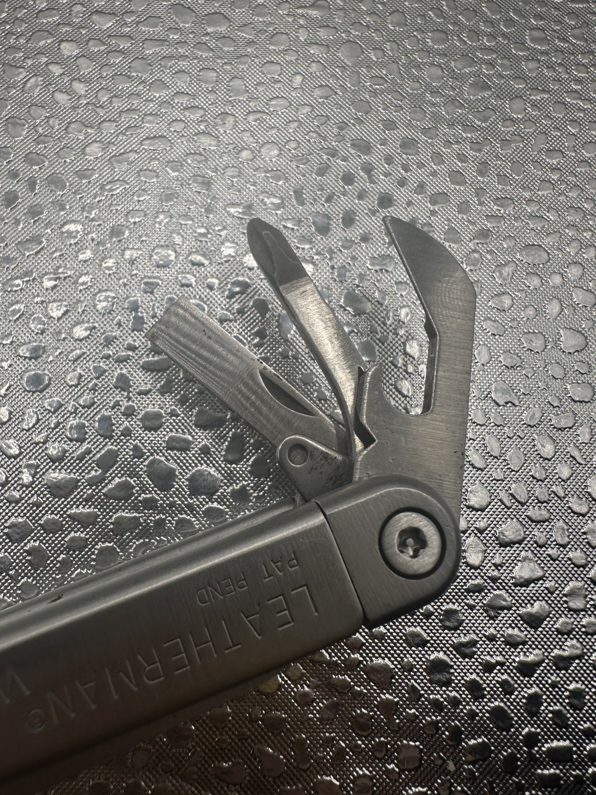 Leatherman Wave Stainless Steel Multitool with Case