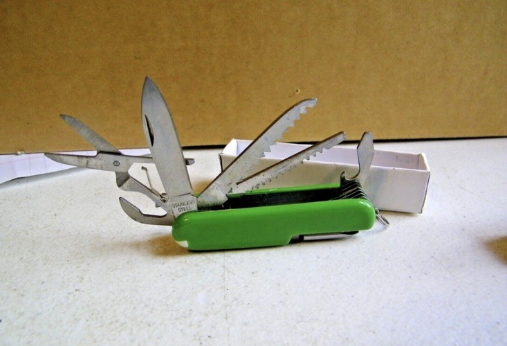 New In Original Box Multi-Function Knife Frost Cutlery Green Handle 15-333G