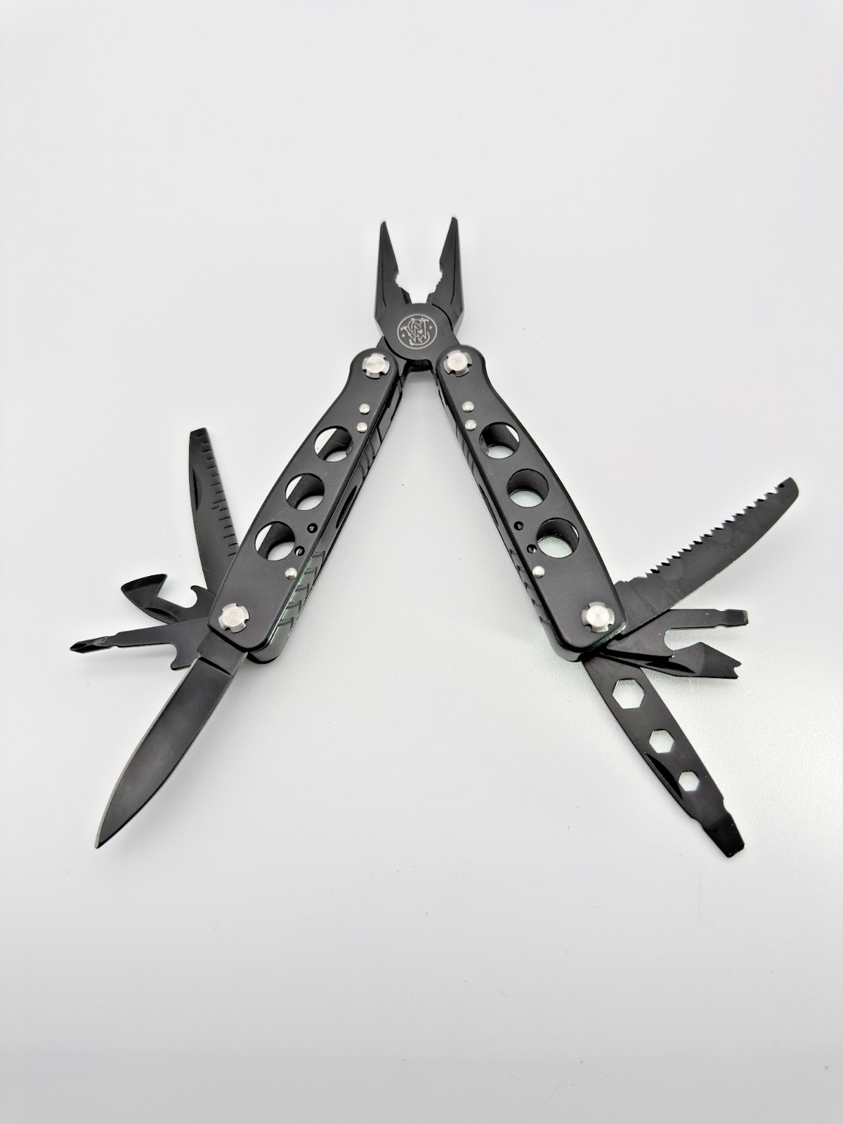 Smith & Wesson Folding Multi Tool Pliers Knife Saw Black Used