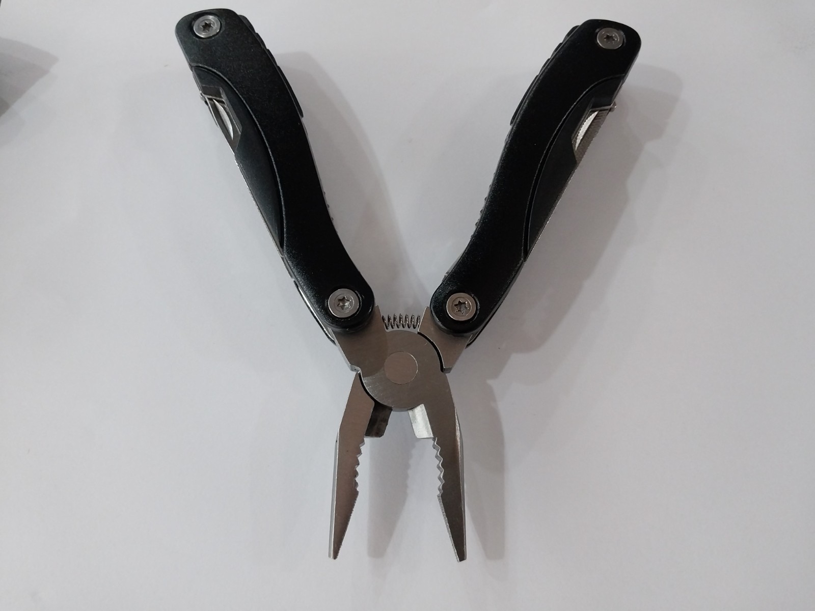 WORKZONE Multi Tool PLIERS IN POUCH