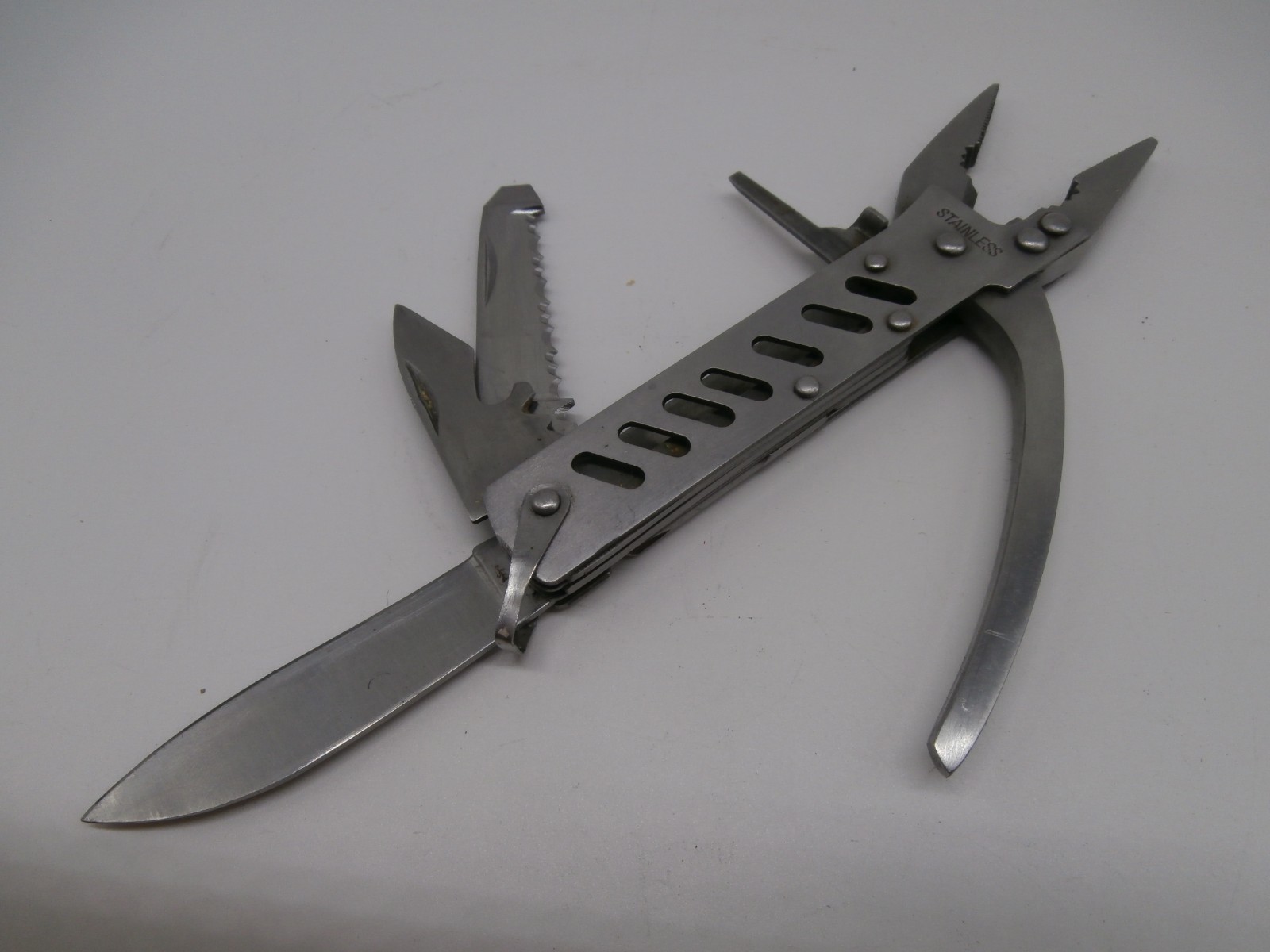 Multi-function Tool Plier Compact Pocket Wire Pliers Knife Saw, Stainless Steel