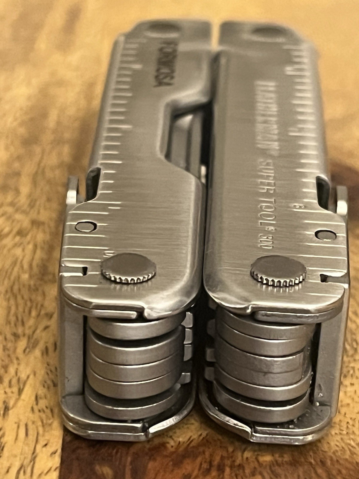 Leatherman Super Tool 300 Multitool SUPER NICE!! w/Beautiful Sheath