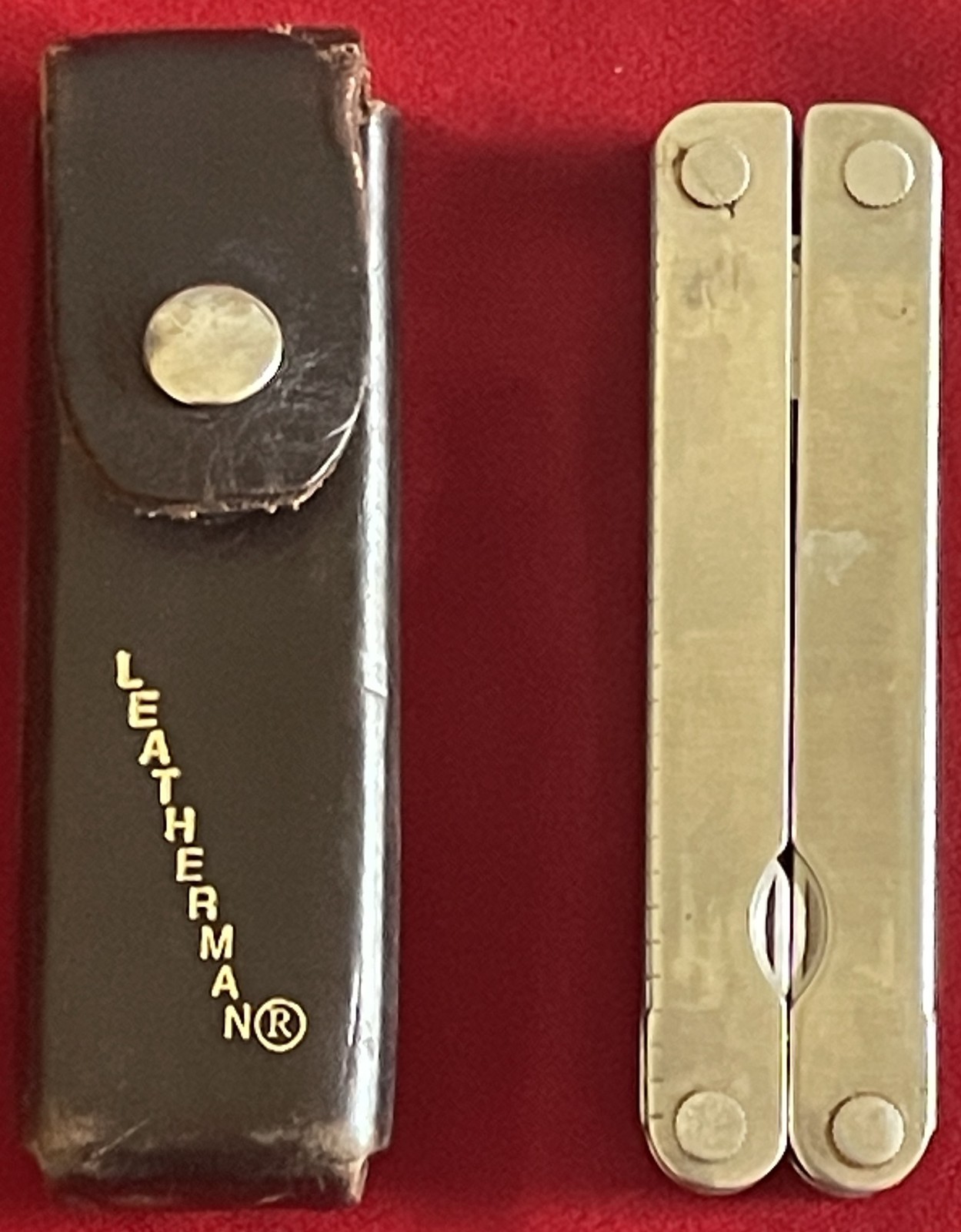 The Original Leatherman Multi Tool with sheath – #1325473 – Classic Collectable!