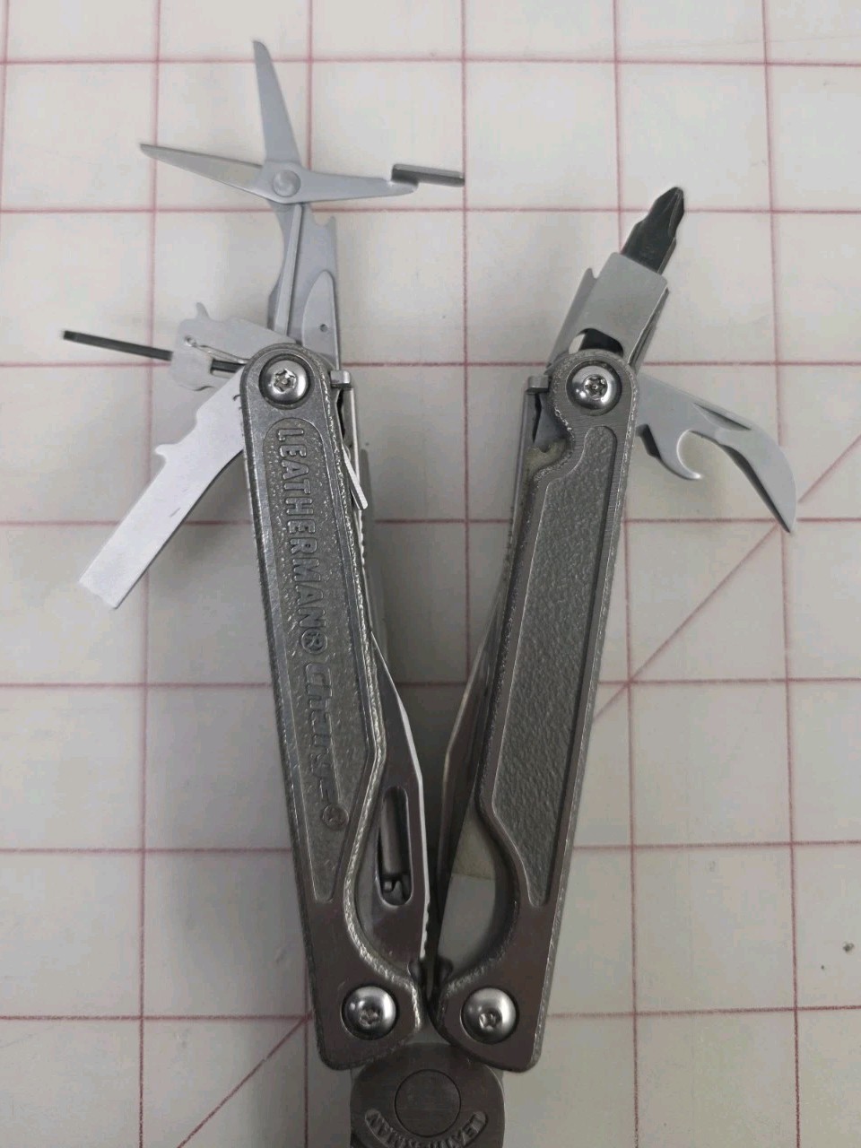 Leatherman Charge TTi Multi Tool! Discontinued! With Leather Sheath! S30v