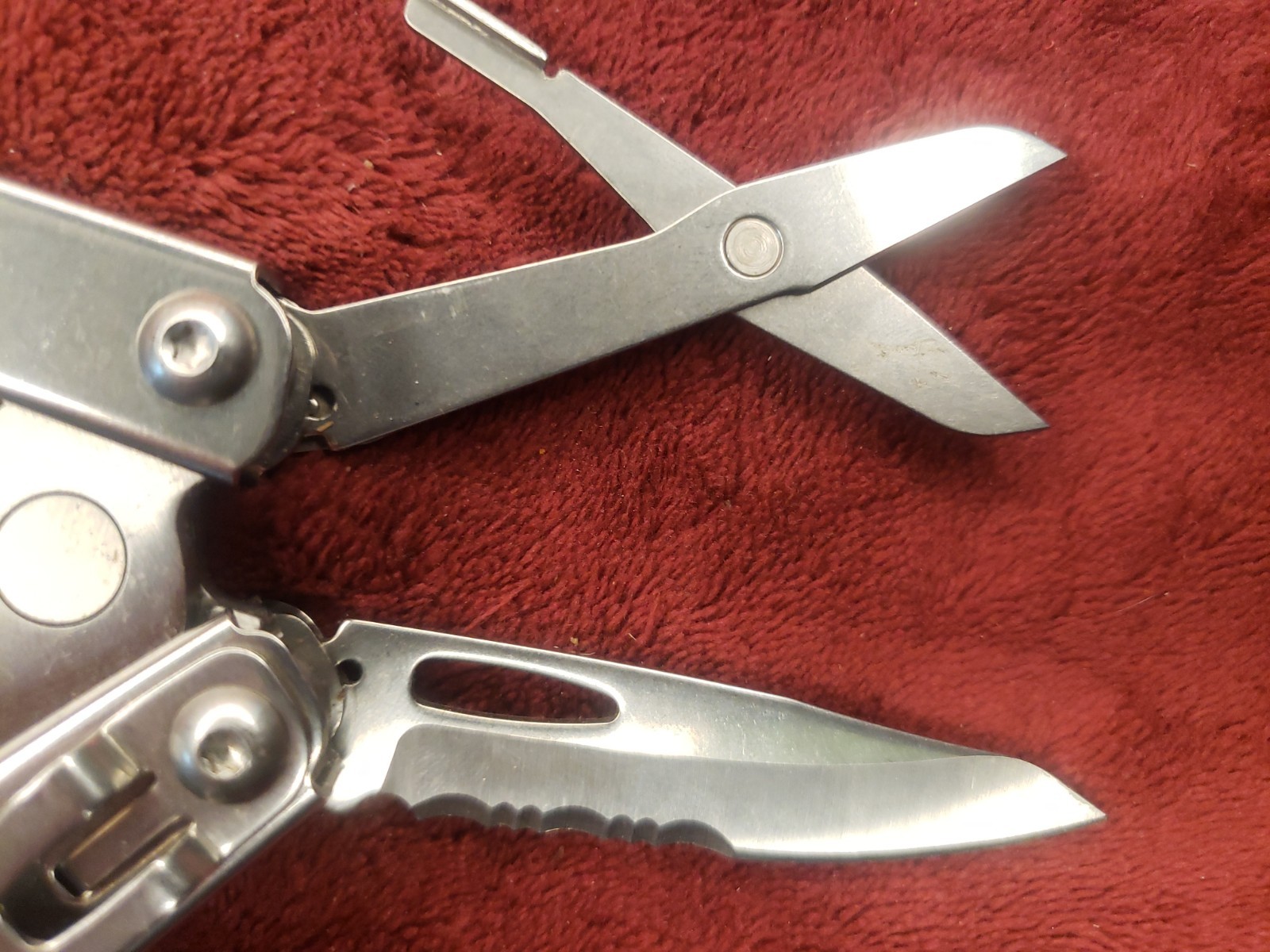 Leatherman Wingman Multi Tool with Holy Sheath 0620 Date Code
