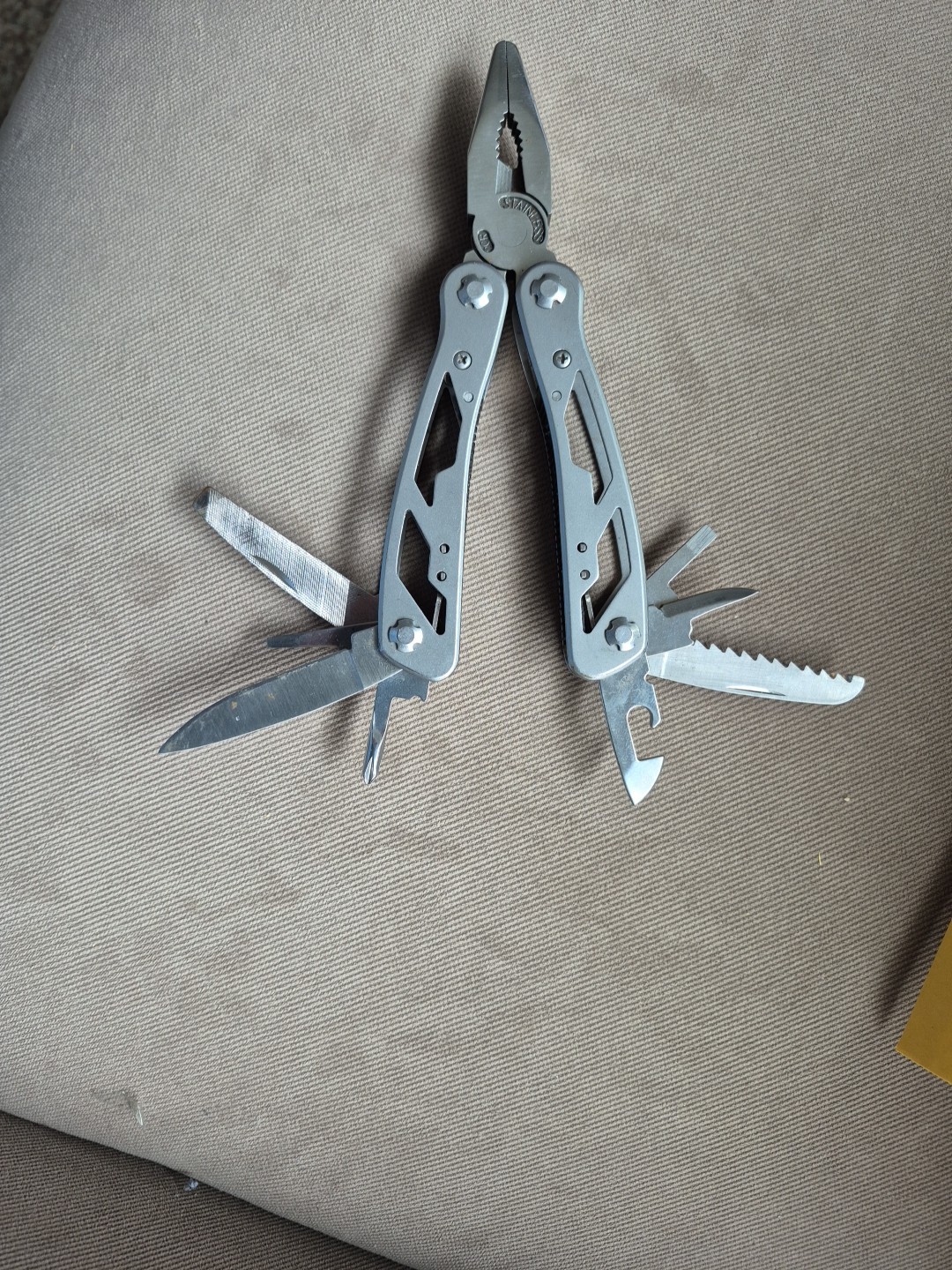 Stanley Multitool Stainless Steel Plers,knife And 7 Other Fuctions In Greatshap