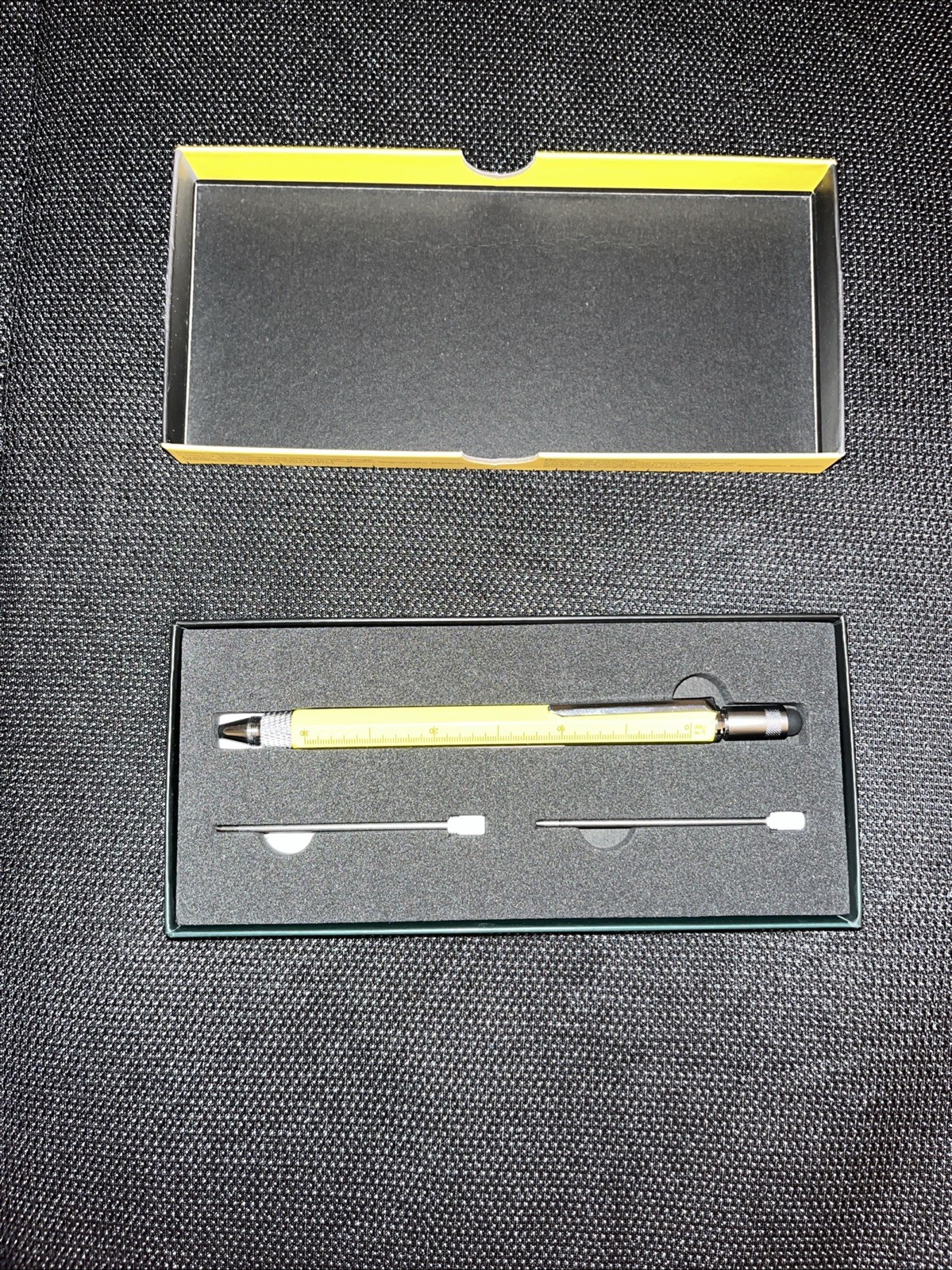 Multi Tool Pen 6 in 1 Gadgets Gift Idea – Level, Stylus, Screw Driver, Ruler
