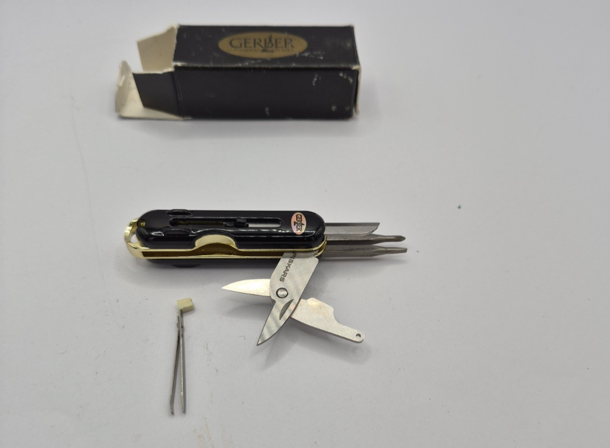 Gerber Fiskars Folding KeychainMulti-Tool Knife Tweezers Scissors Phillips Flat