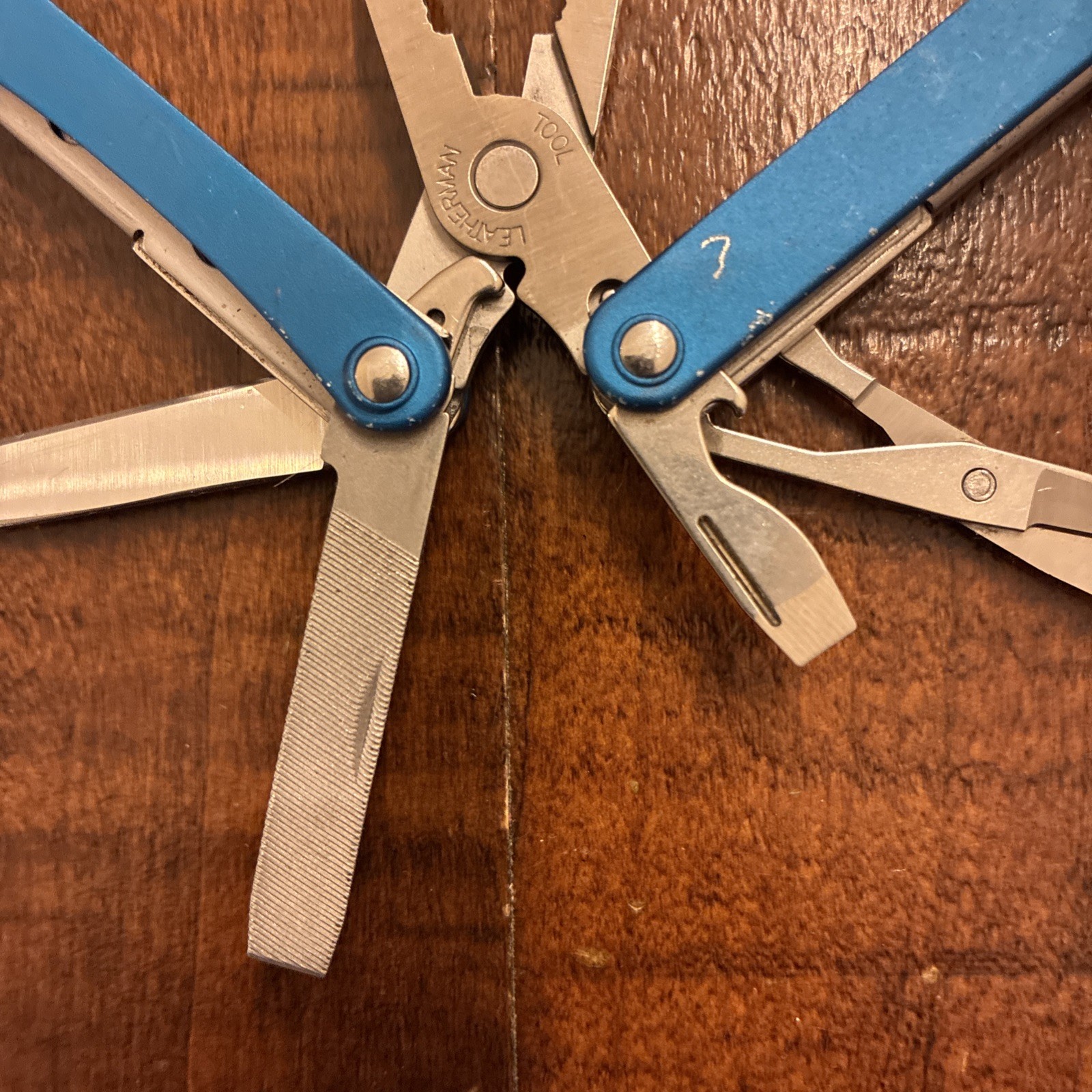 Leatherman Squirt PS4 Multi Tool, Knife, Pliers – Blue – Excellent