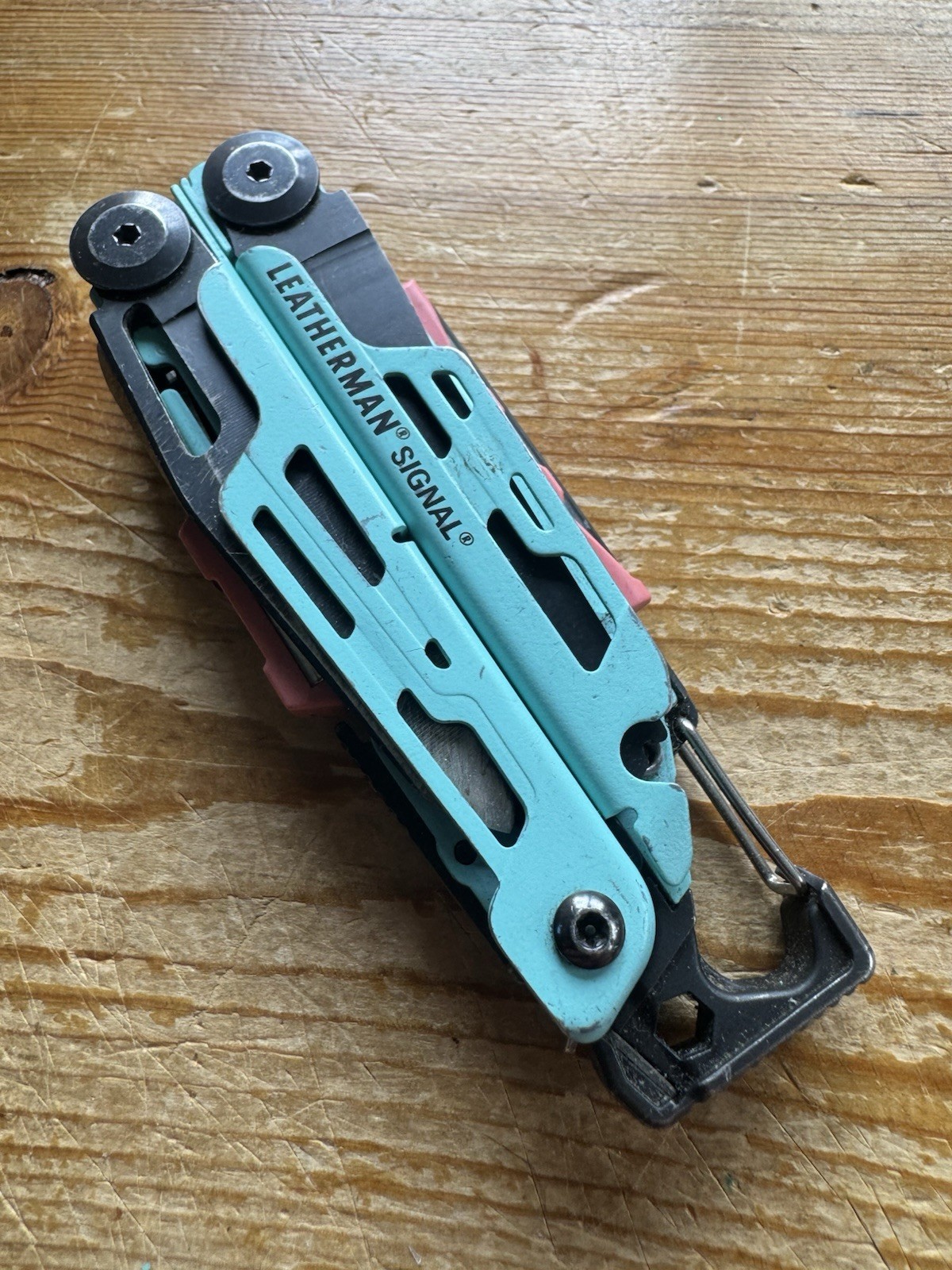 LEATHERMAN SIGNAL Coyote Aqua/Black USA Combo Blade 19 Tools – Used Ferro Rod