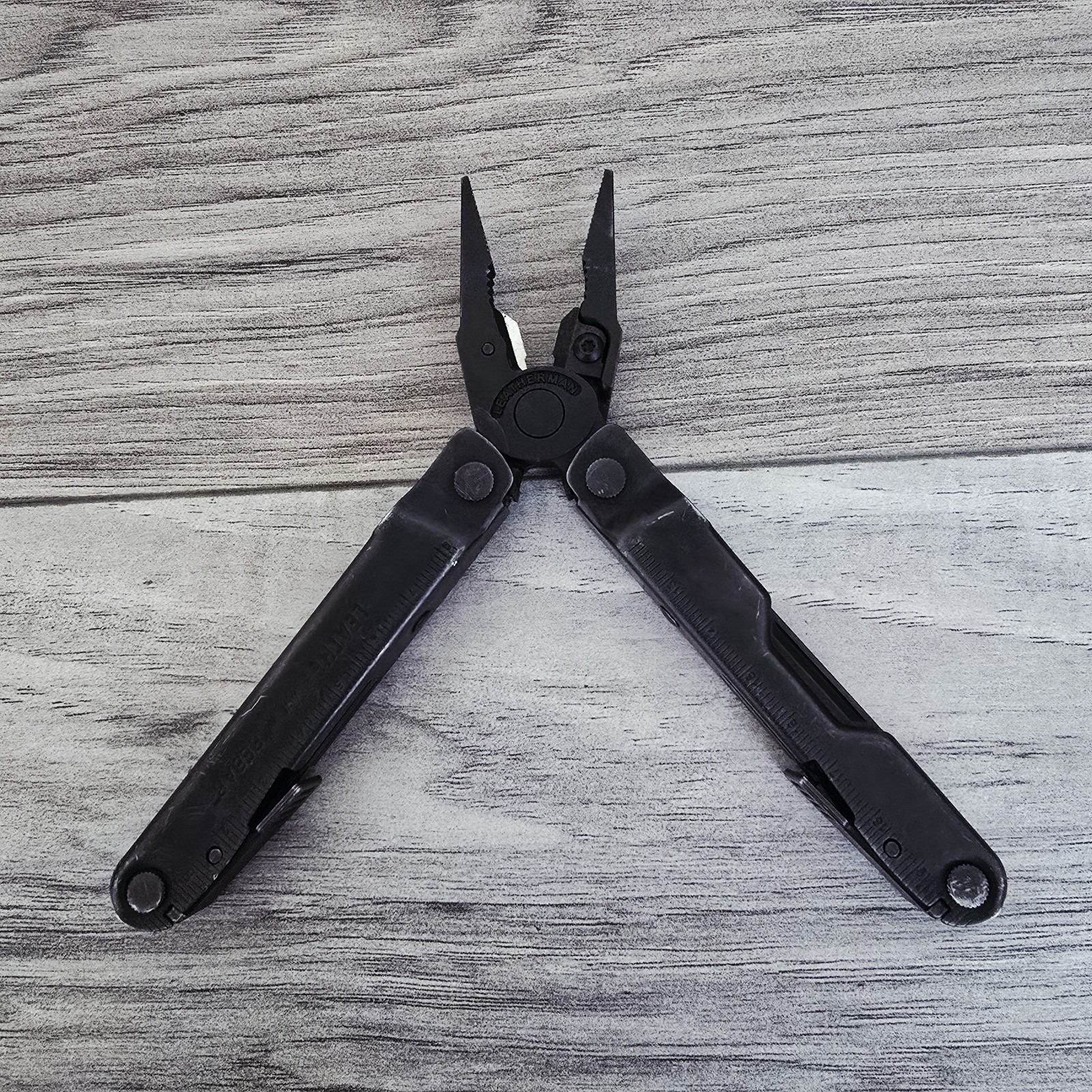Leatherman Rebar Multi-Tool, Knife, Pliers, Saw, Black Oxide, USA