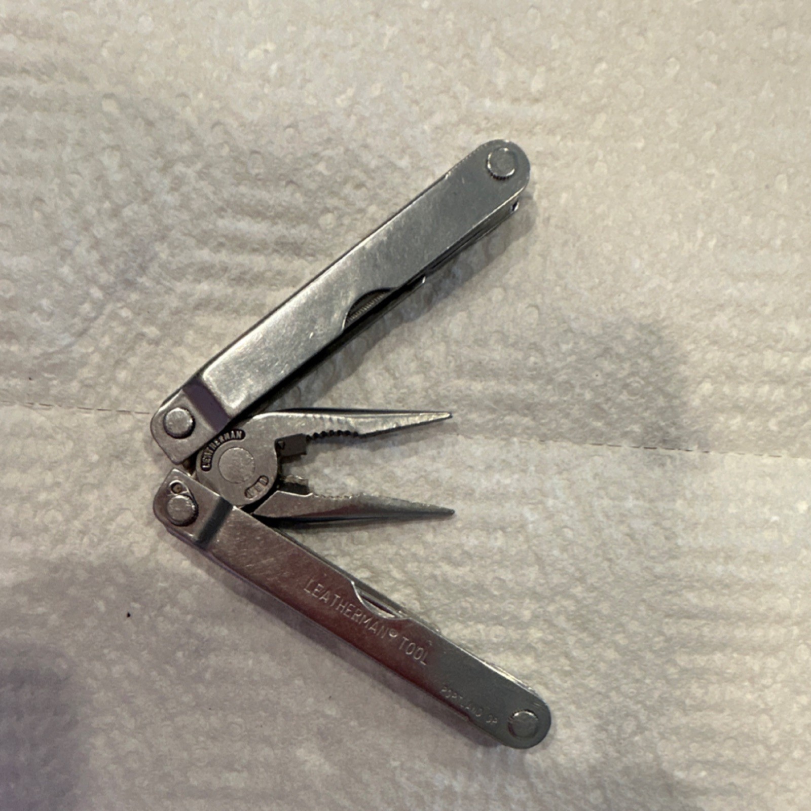 Leatherman Multi-Tool Stainless Steel Straight Edge Blade Folding Pliers Silver