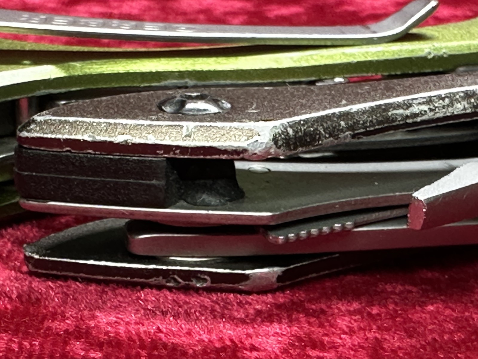Gerber Crucial Green & Brown Handle Multi-Tool Pliers 7 Function 6 Tool (588)