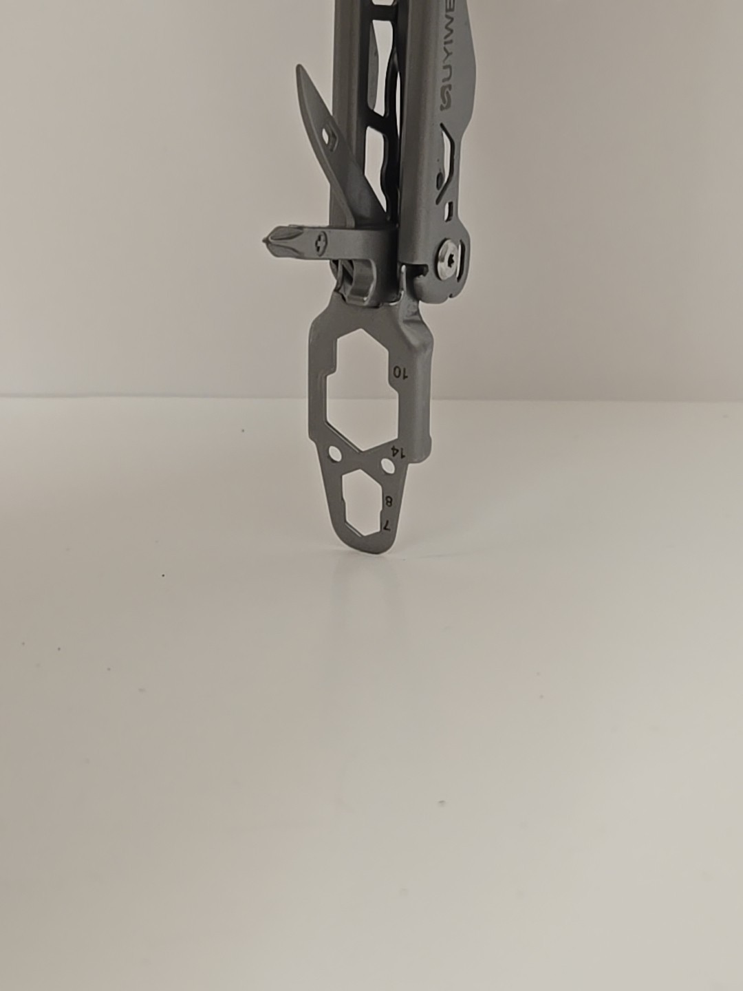 NexTool Flagship Captain Multi Tool Locking Mechanism Stainless Handles