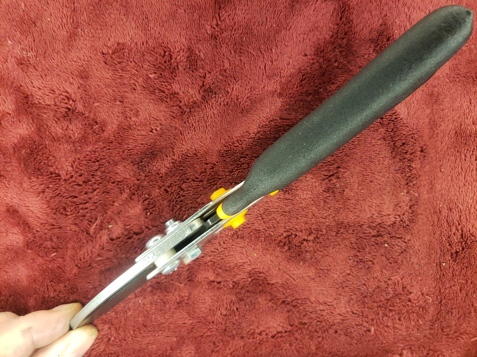 Fiskars AD0624 8.5″ Pruner Steel Blade & Non Slip Handle