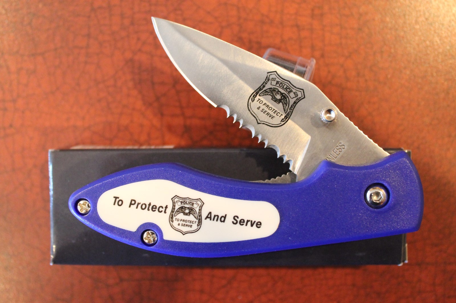 FOLDING KNIFE “POLICE – TO PROTECT & SERVE” LOCKING BLADE w/clip First Responder