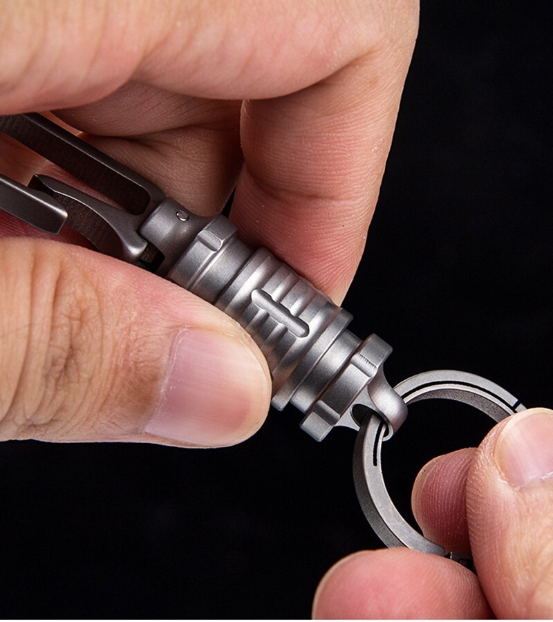 360 Degree Titanium Integrated Belt Universal Quick Release Buckle EDC Keychain