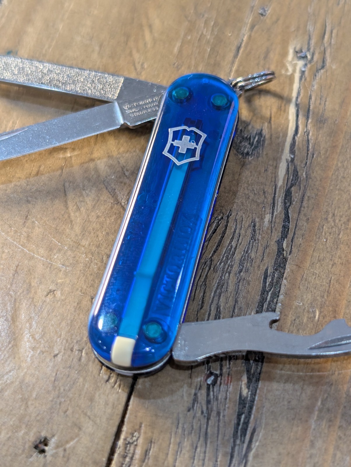 Victorinox – Rally – Translucent Blue w/ Promo- Swiss Army Multi-Tool – BS-105