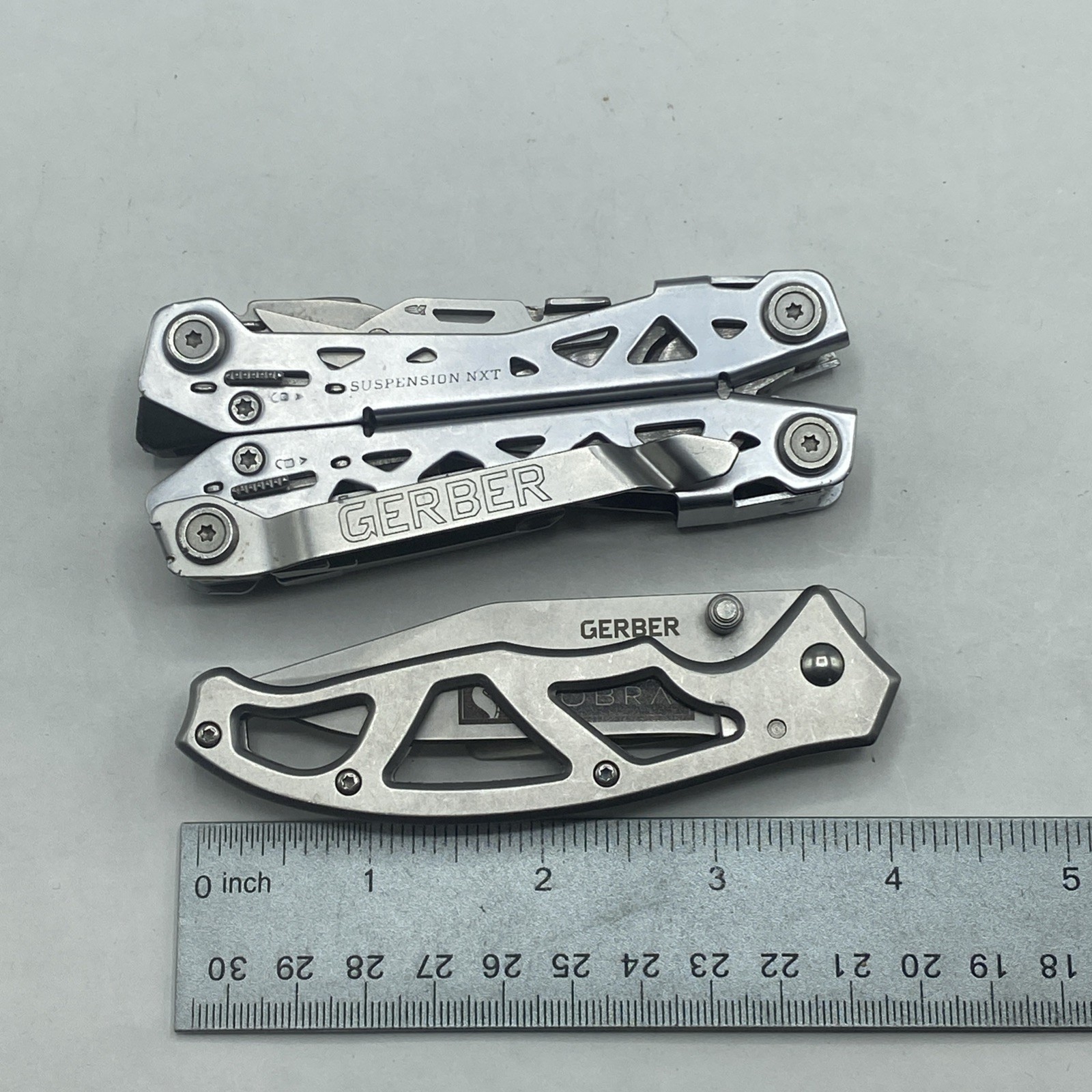 Gerber Suspension NXT & Paraframe I Knife Logo Combo – Silver