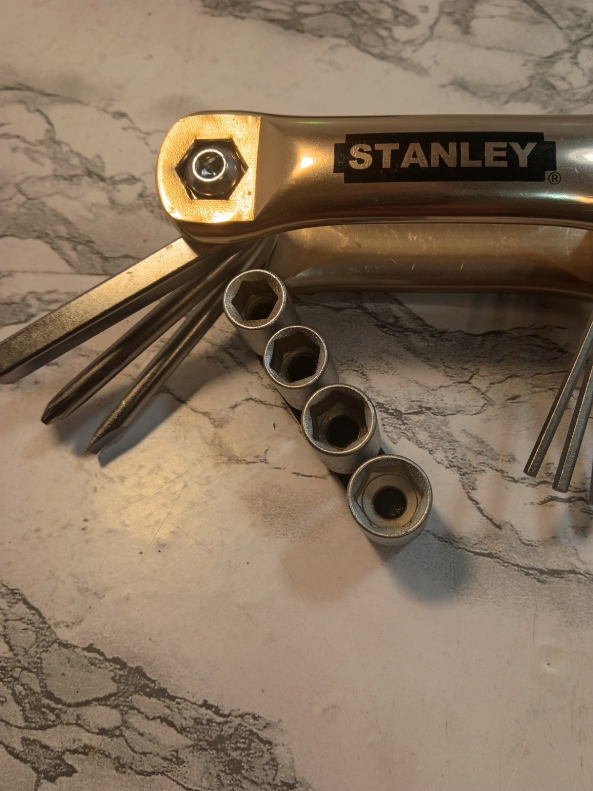 STANLEY FOLDING HEX MULTI-TOOL MODEL 70-108