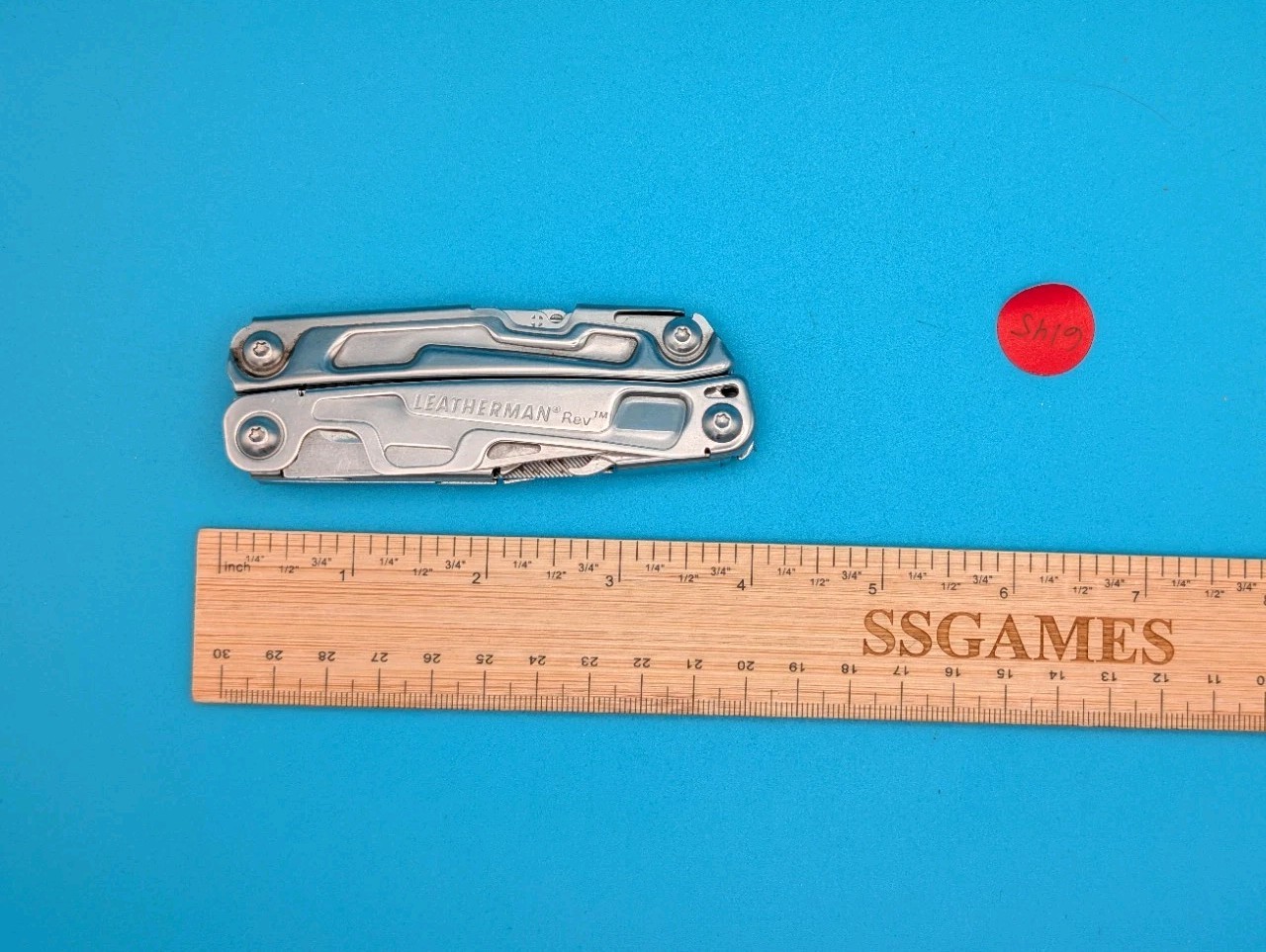 Leatherman Rev 3.8″ Multi-Tool, Stainless! *SOME RUST ON ITEM*