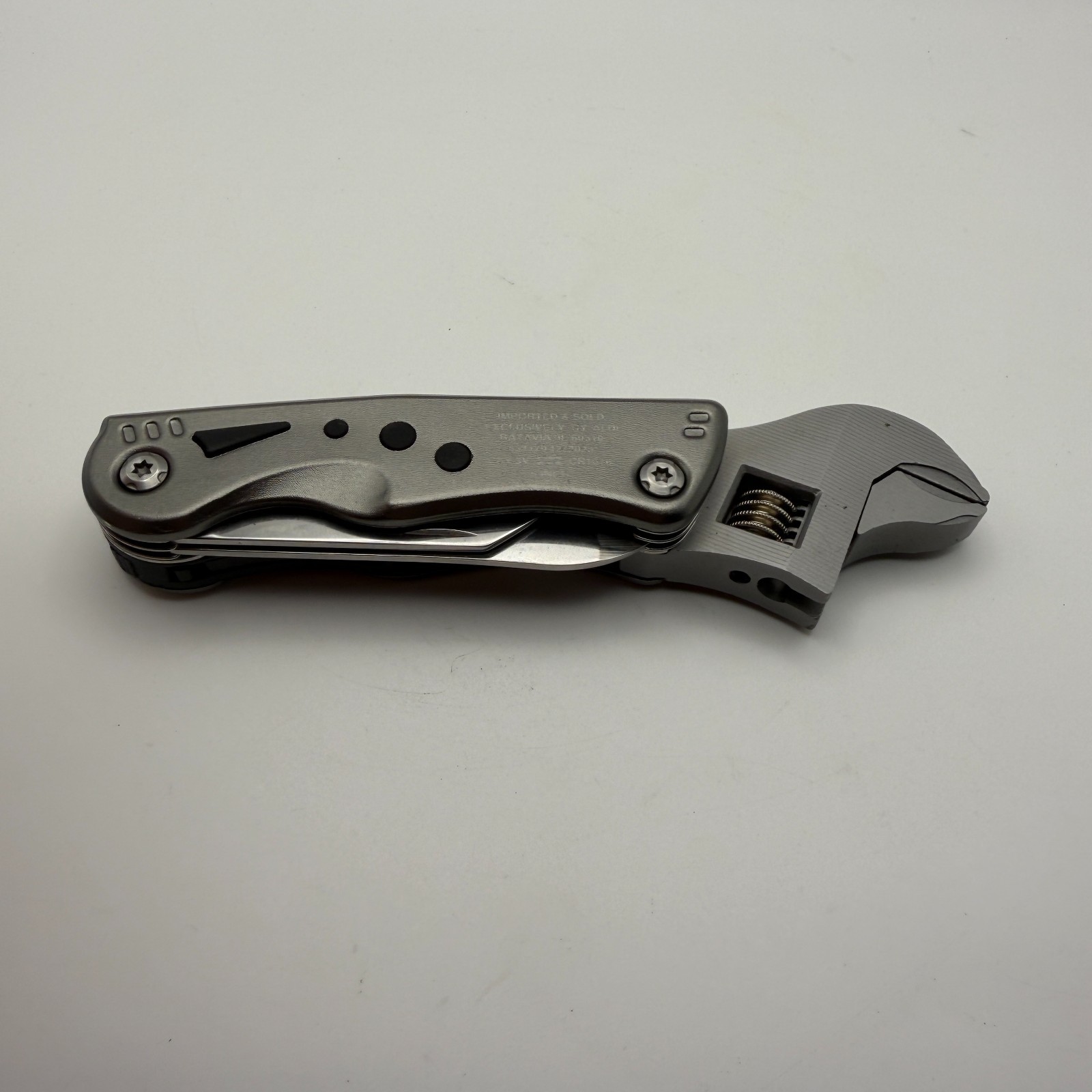 WORKZONE HAND TOOLS MASTER HARDWARE 9 IN 1 WRENCH MULTI TOOL LED LIGHT