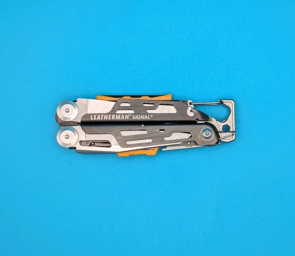 LEATHERMAN Signal Multi-Tool! NICE!