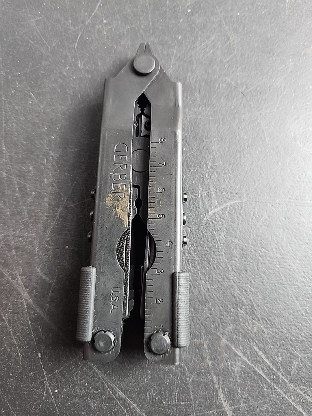Gerber MP600 Needlenose Multi-Tool Black Oxide With Nylon Sheath