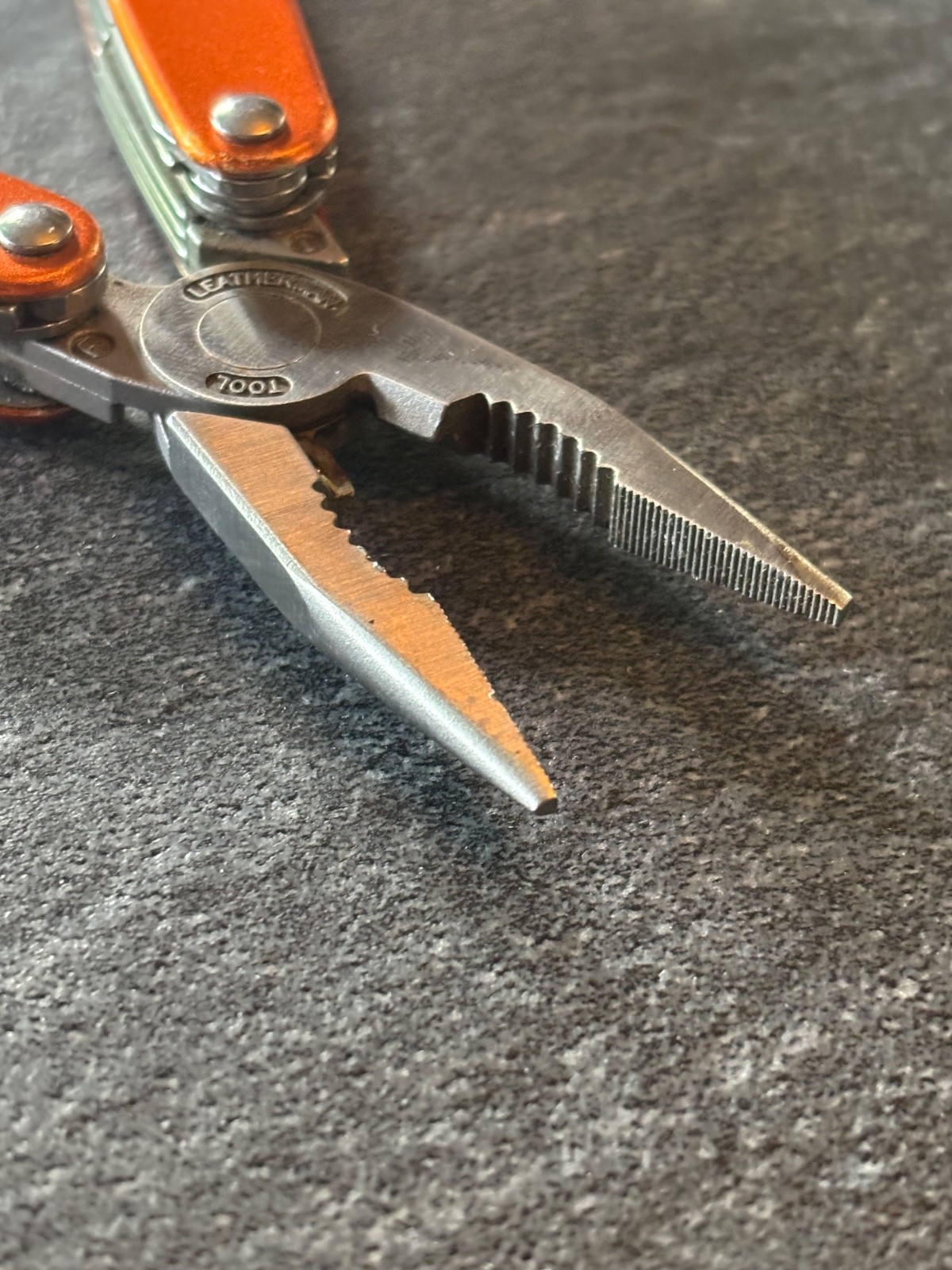 Rare Leatherman JUICE S2 orange with sheath. FREE SHIPPING!