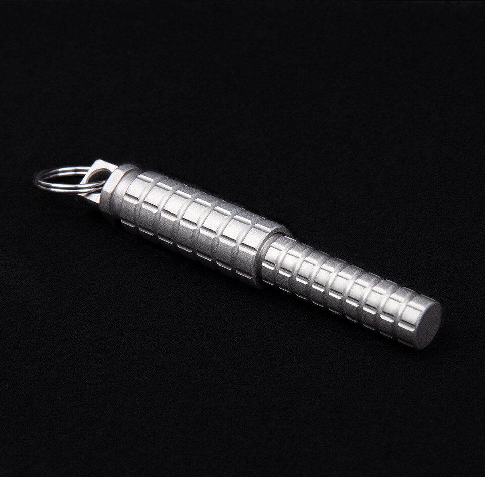 Titanium Alloy Mini Pocket Pen Outdoor EDC Tool Portable Keychain Ballpoint Pen