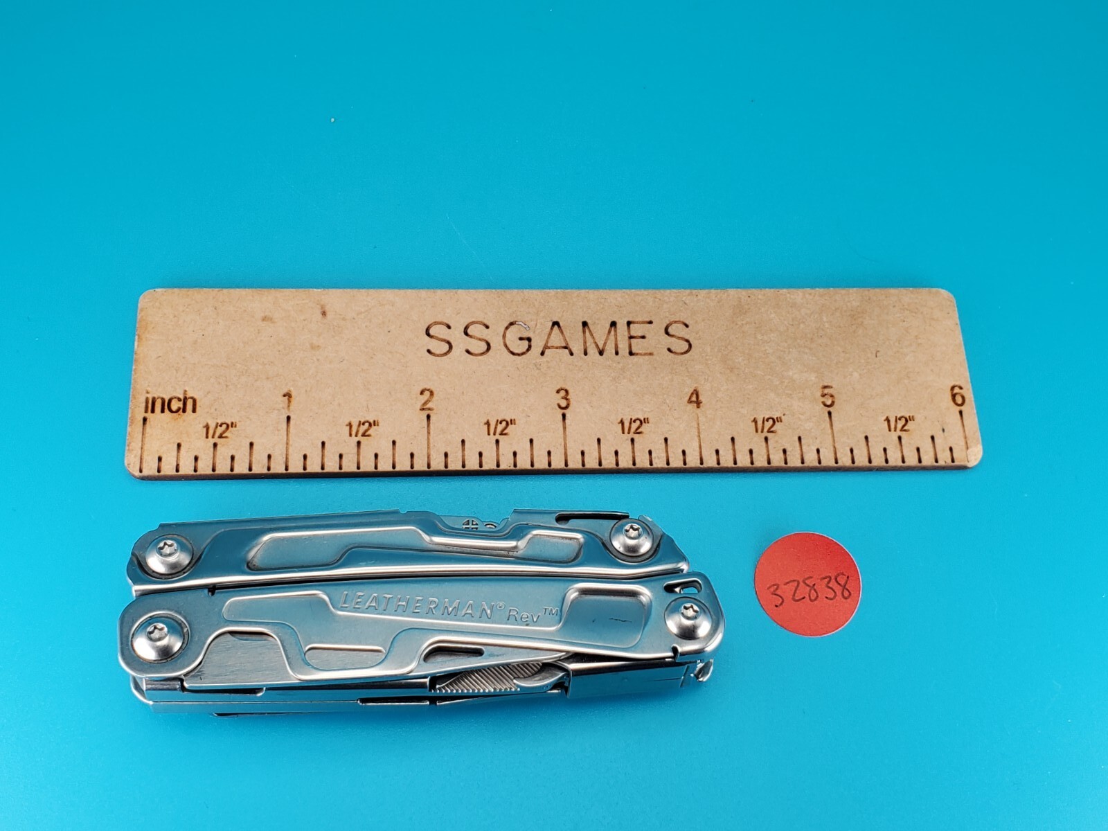 Leatherman Rev 3.8″ Multi-Tool, Stainless! NICE!