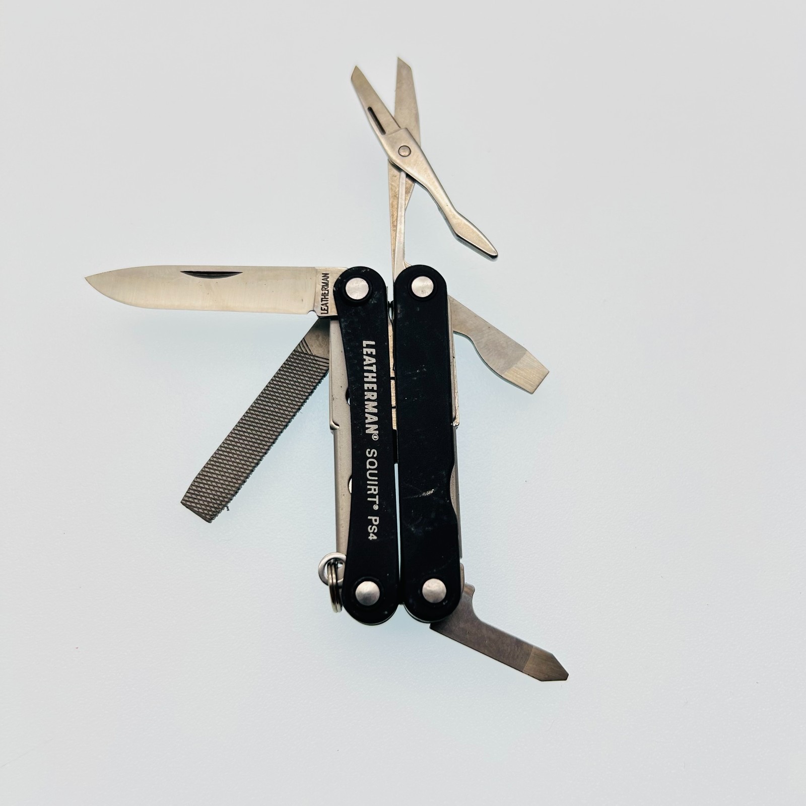 Leatherman Squirt PS4 BLACK – 8-in-1 Keychain Multi-Tool Discontinued (CODE36)