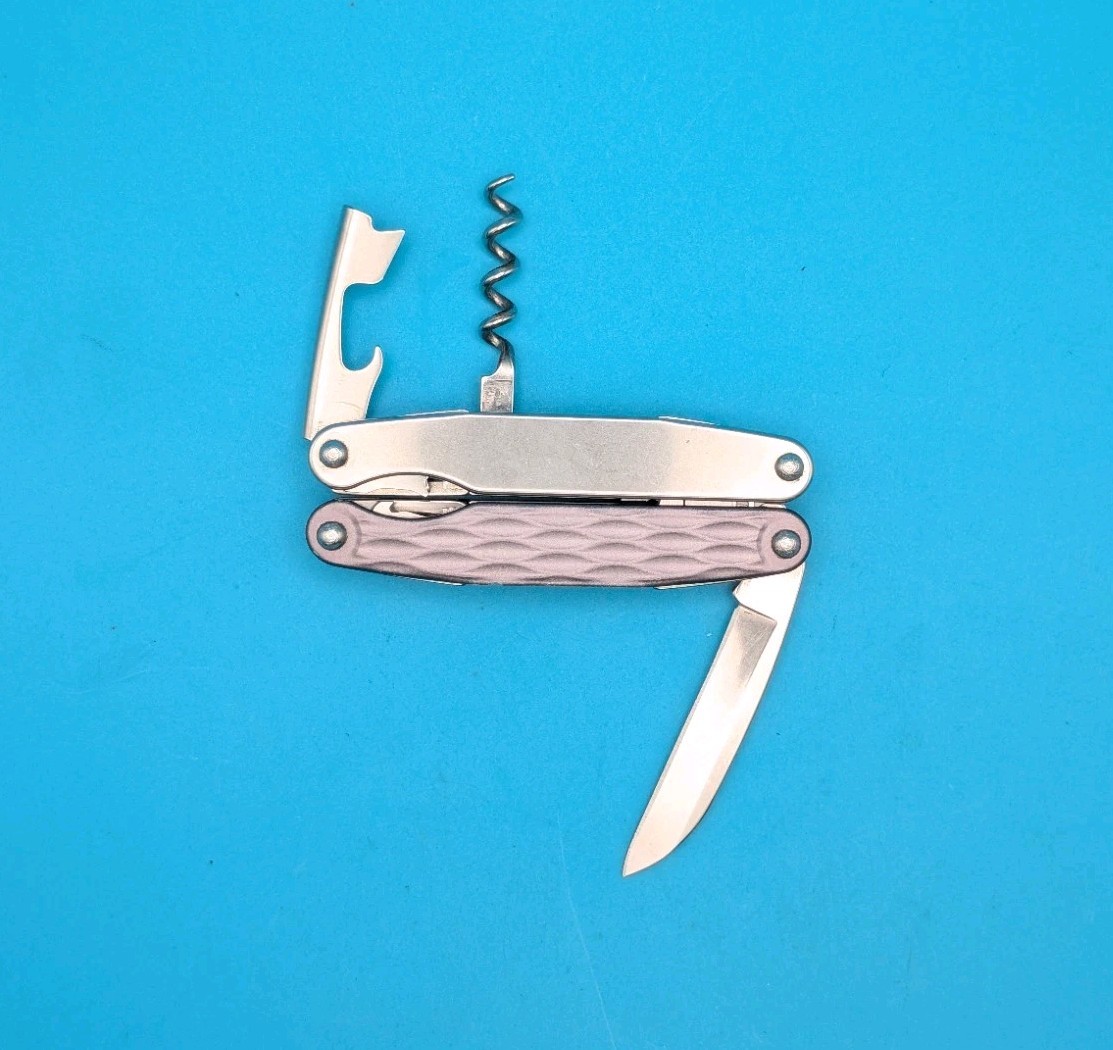 Leatherman Juice C2 Granite Gray Multi Tool! RETIRED!